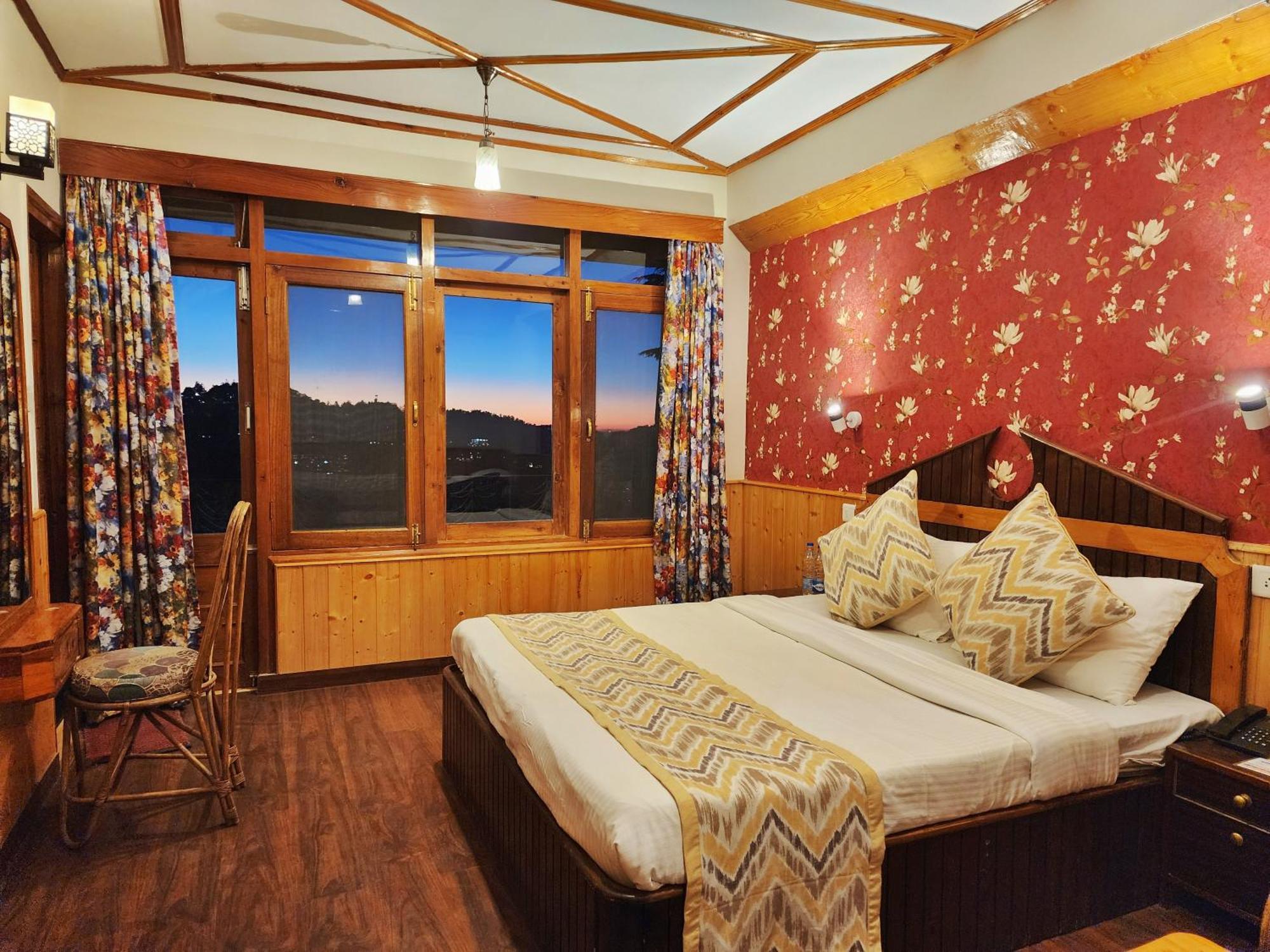 Hotel Pineview شيملا المظهر الخارجي الصورة
