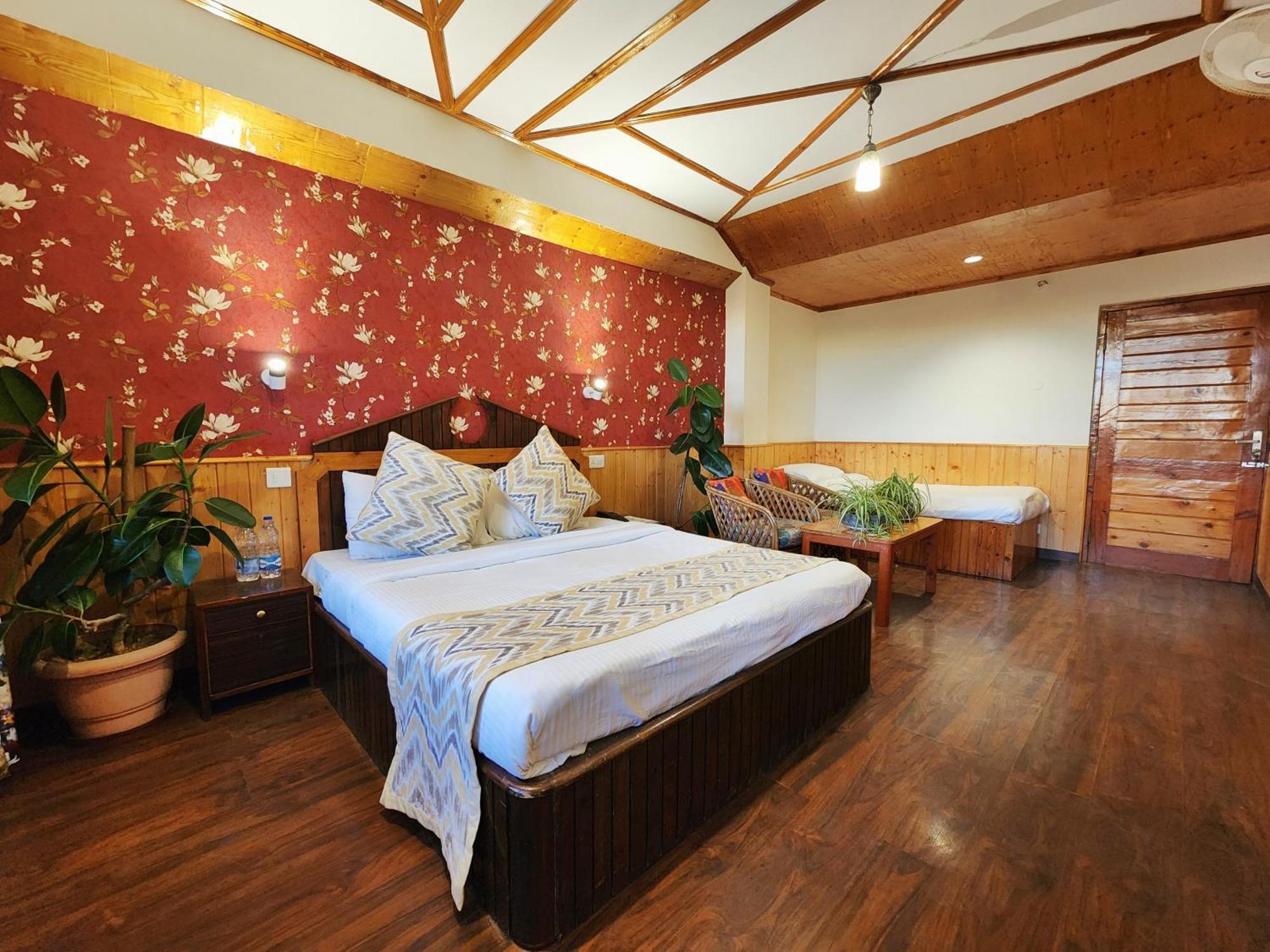 Hotel Pineview شيملا المظهر الخارجي الصورة