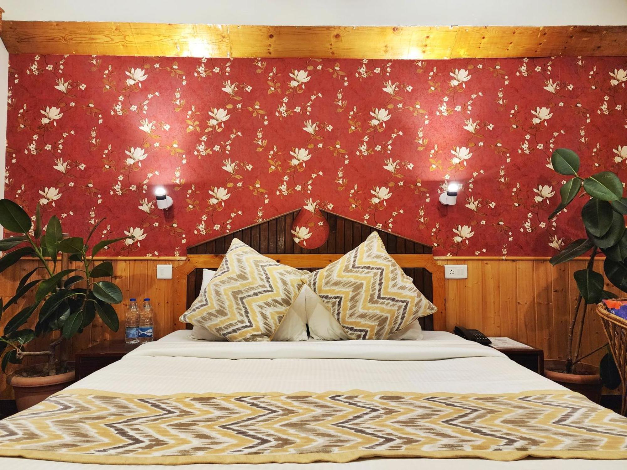 Hotel Pineview شيملا المظهر الخارجي الصورة
