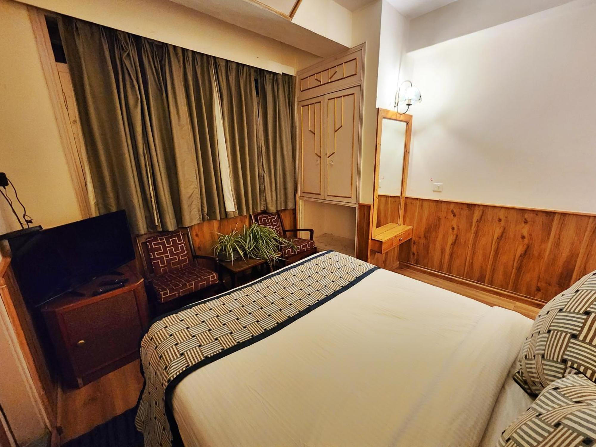 Hotel Pineview شيملا المظهر الخارجي الصورة