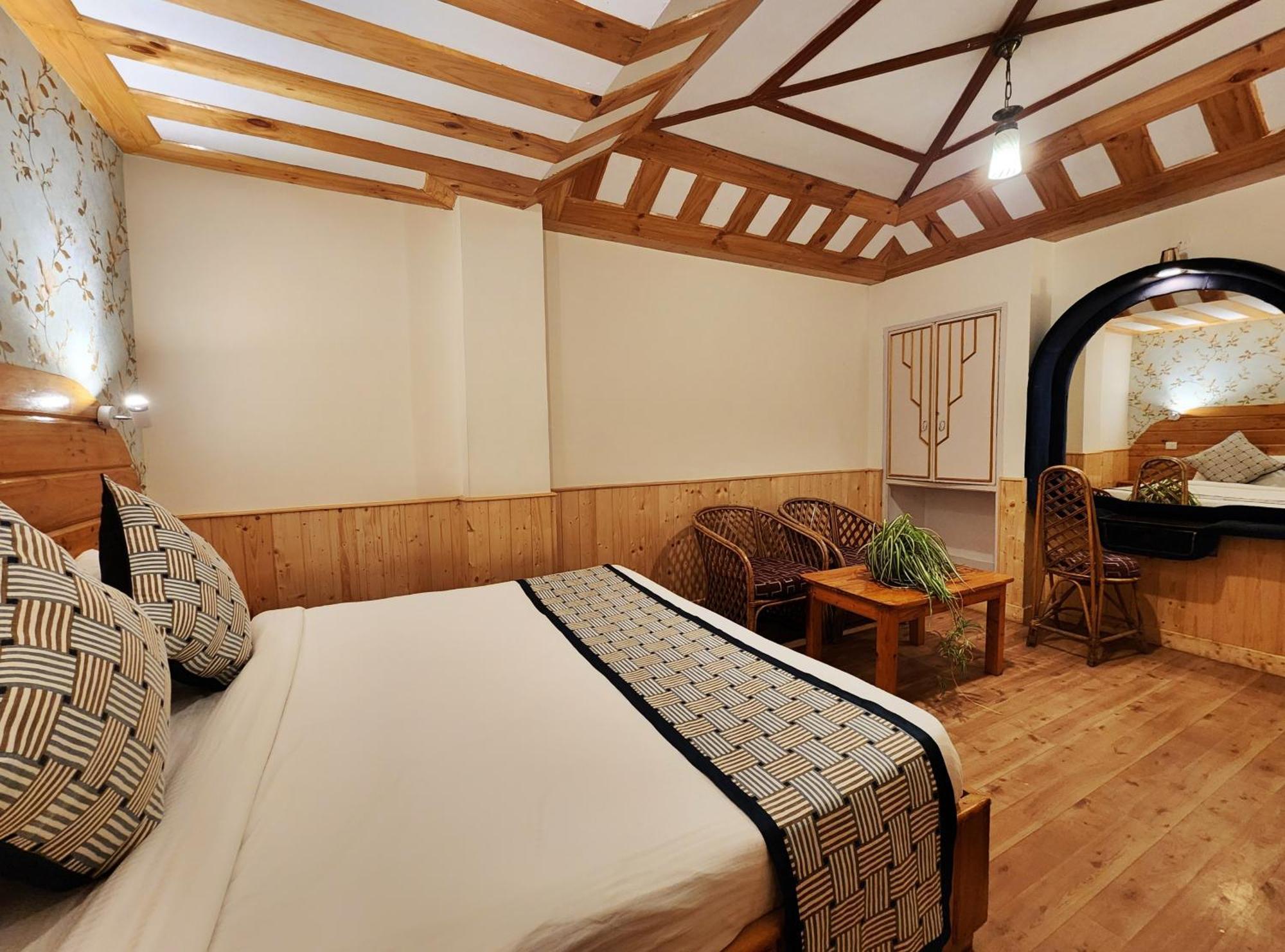 Hotel Pineview شيملا المظهر الخارجي الصورة